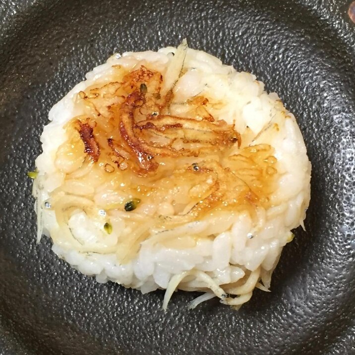 しらすの焼きおにぎり